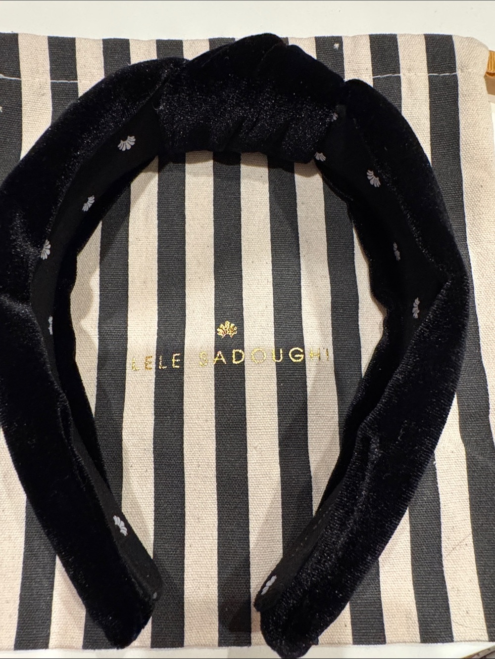 Lele Sadoughi Black Velvet Knotted Headband